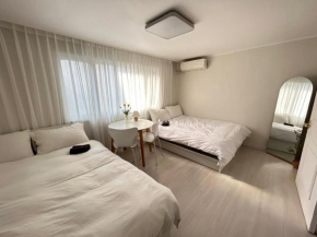 Hongdae 2 bedrooms Unit